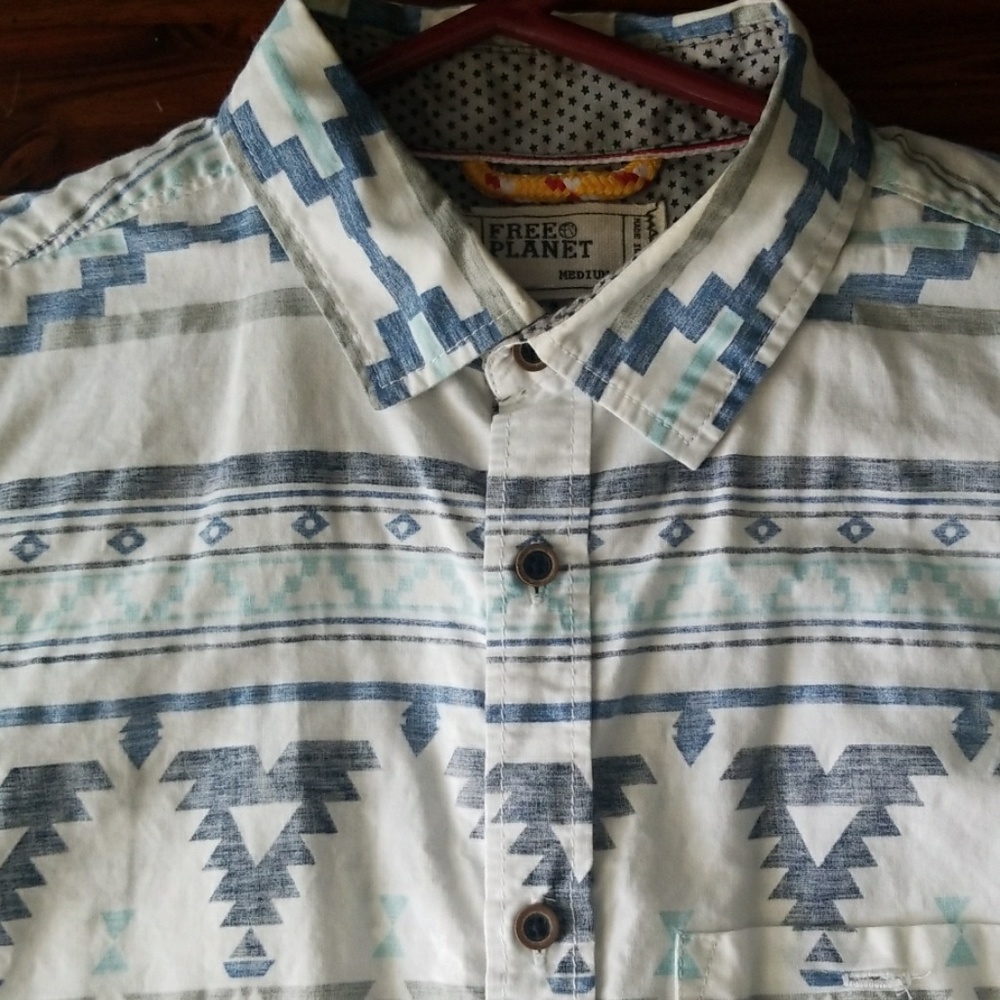 FreePlanet Native Print Men's Dress Shirt Size Med